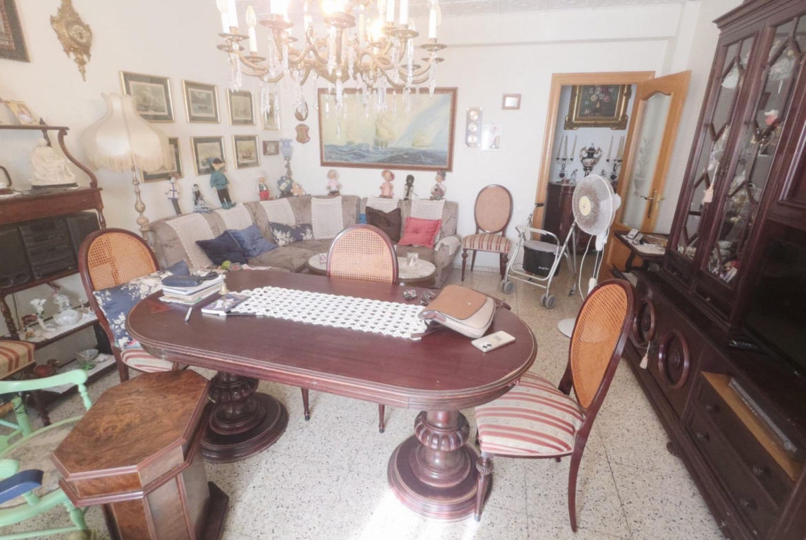 Magnifica vivienda en pleno centro de Alicante con ascensor y garaje, junto al Corte Inglés