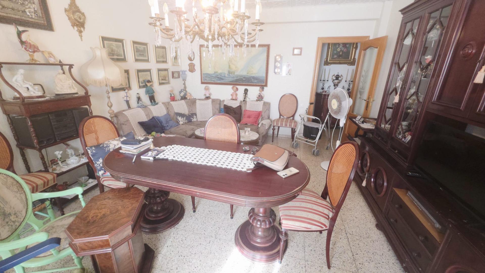 2-15-288 Magnifica vivienda en pleno centro de Alicante con ascensor y garaje, junto al Corte Inglés
