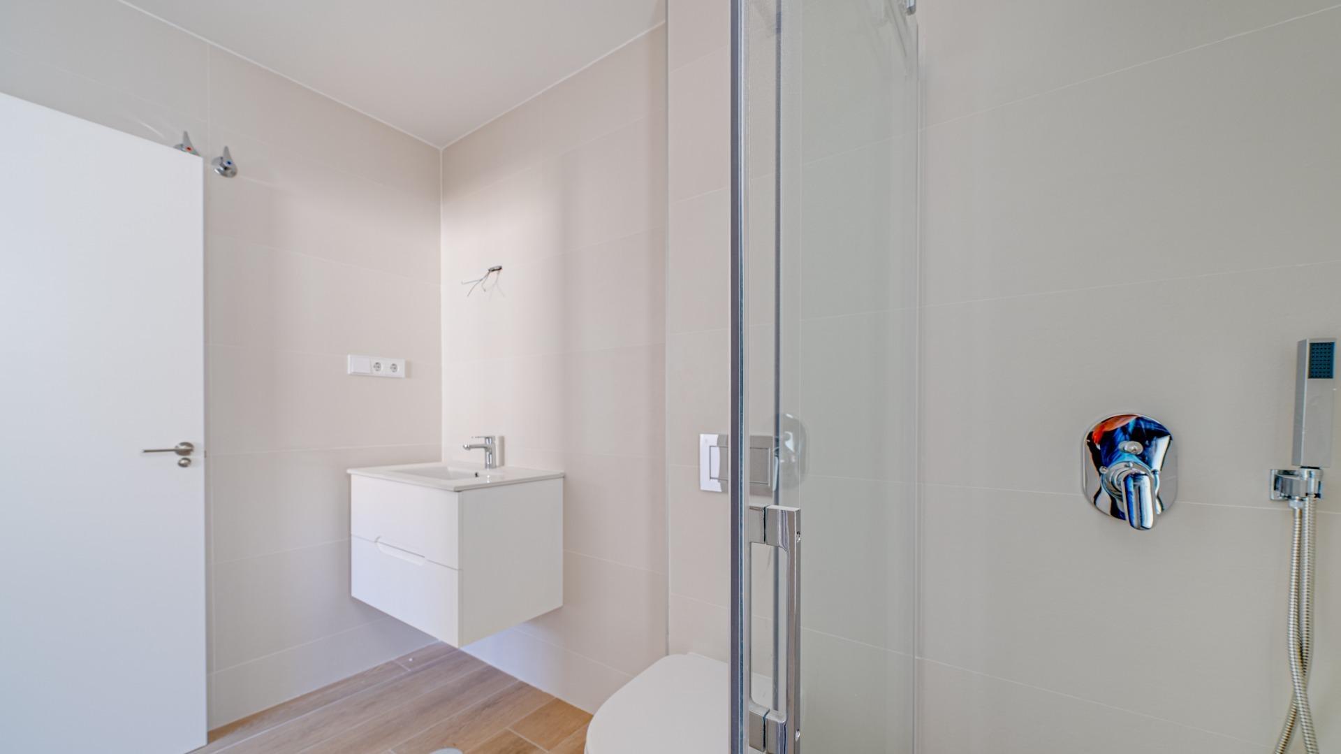2-15-44 New spacious duplex in Finestrat.