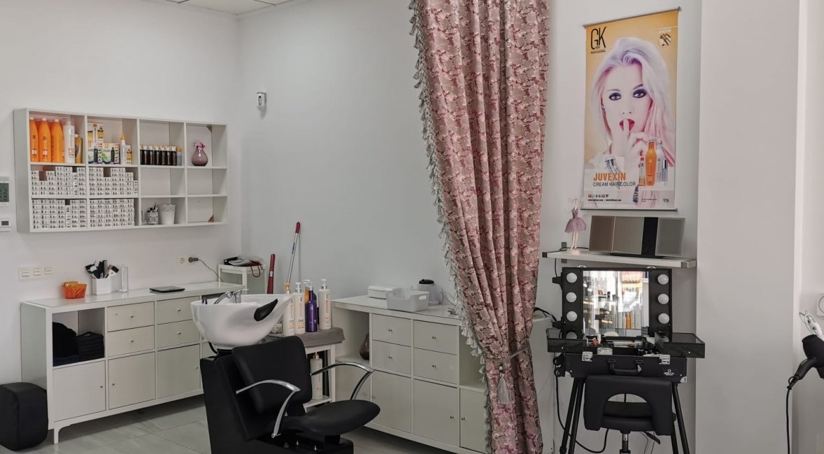 COMMERCIAL PREMISES IN LA ZENIA