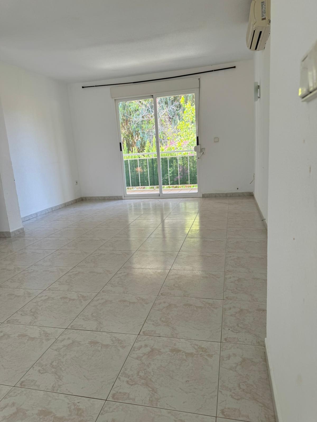 🏡 Semi-detached house in Albir with a tourist license – just 200 meters from the sea! 🌊🌿