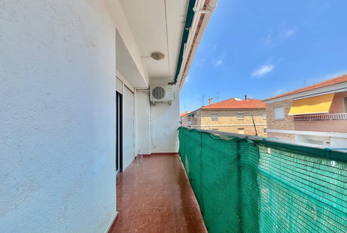 Spacious Apartment Just 400 Meters from Playa del Cura – Torrevieja