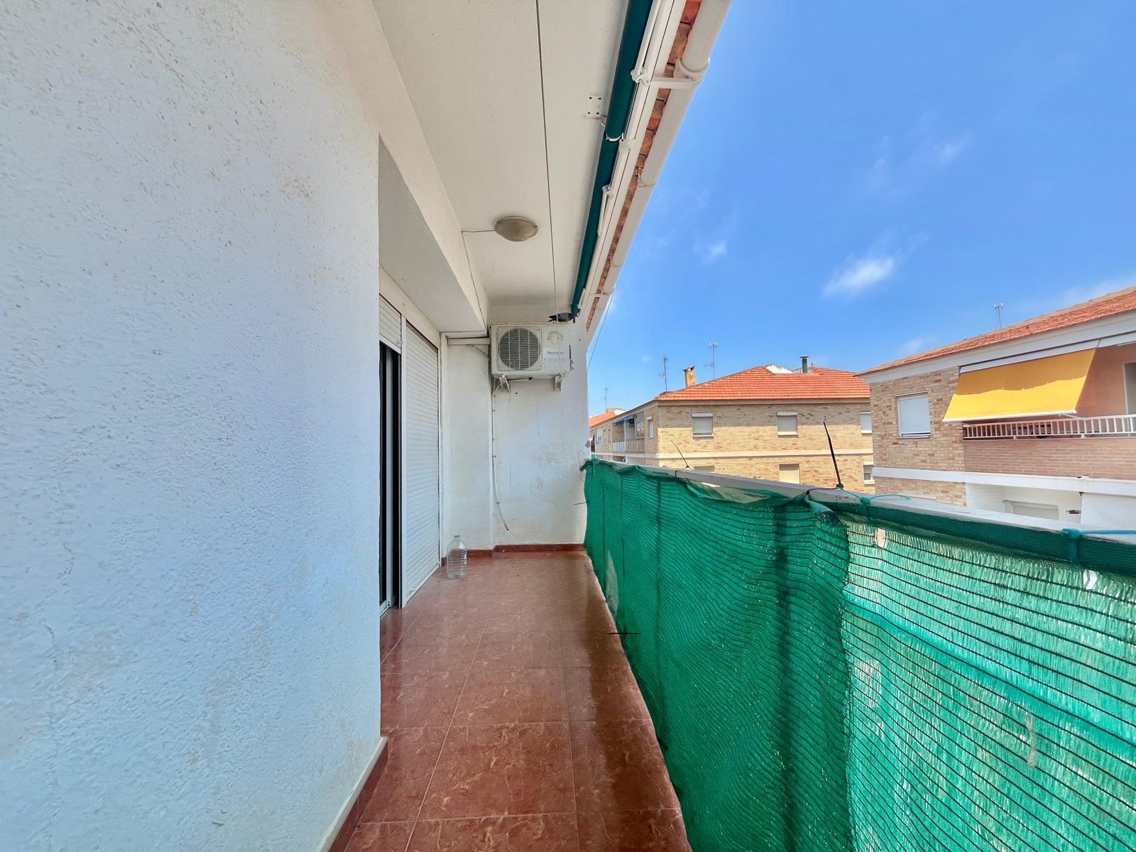 Spacious Apartment Just 400 Meters from Playa del Cura – Torrevieja