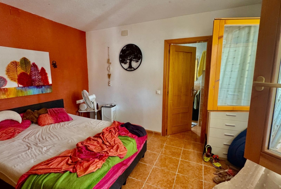 Omringd door olijfbomen Relleu, Alicante