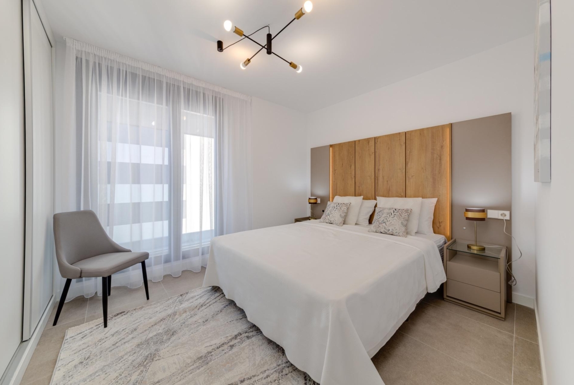 SPECTACULAR NEW LARGE APARTMENT WITH SEA AND MOUNTAIN VIEWS IN CALPE