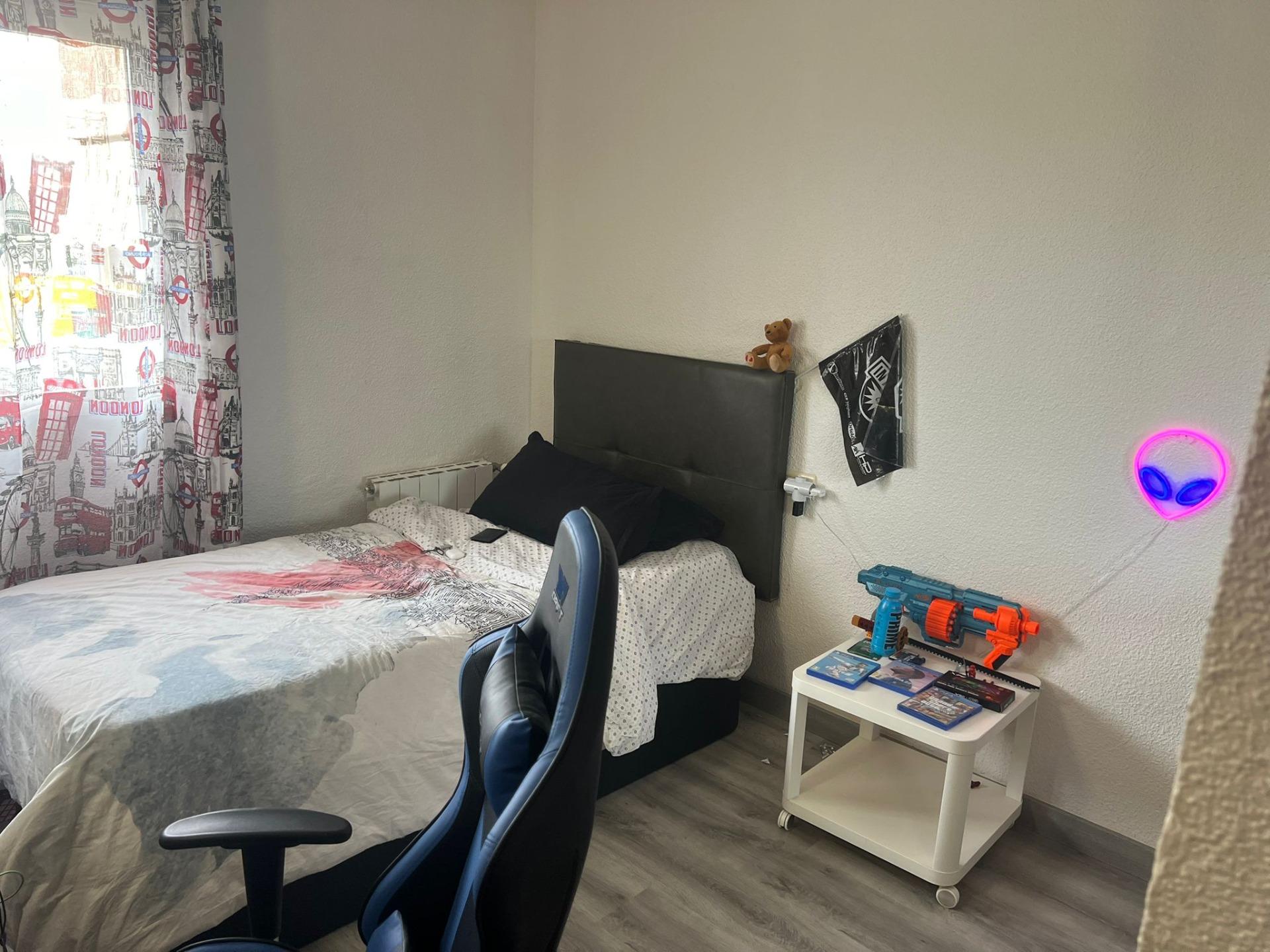 Spacious and Modern Renovated Apartment in San Blas, Alicante