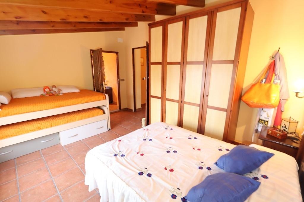 CASA EN FORTUNA CON 1000 M2 DE PARCELA Y SUPERFICIE DE 120 M2 DE CASA. 5 DORM. 3 BAÑOS.