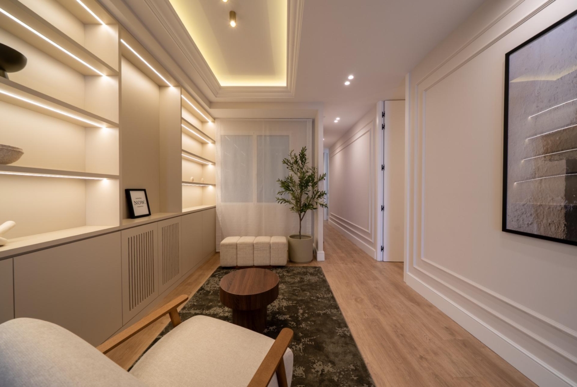 ELEGANT REFURBISHED APARTMENT IN RECOLETOS NEIGHBORHOOD, MADRID