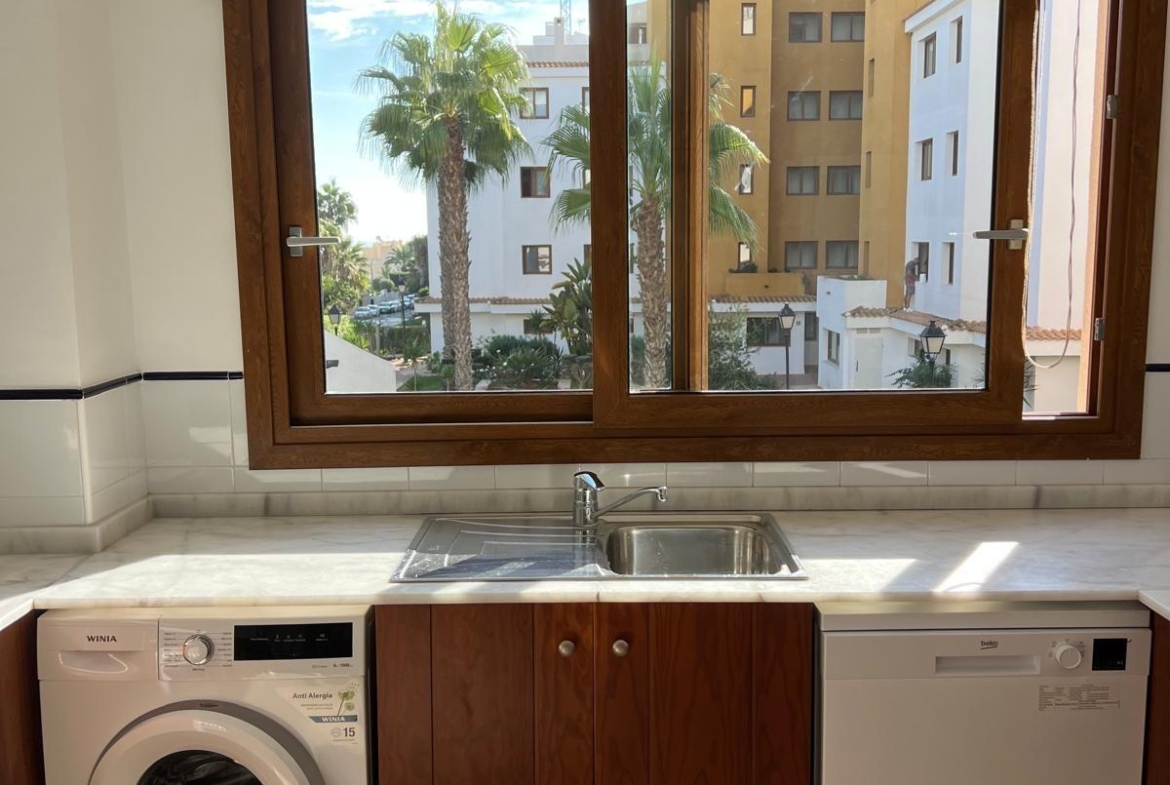 La Entrada ! Enorme apartamento en una de las mejores zonas de Costa Blanca !