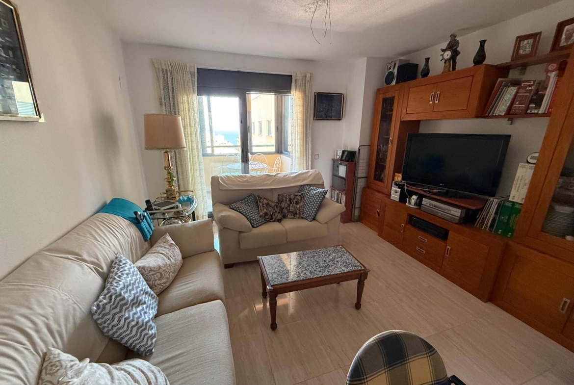 Ático Dúplex con Solárium Privado y Vistas a la Cala de Finestrat
