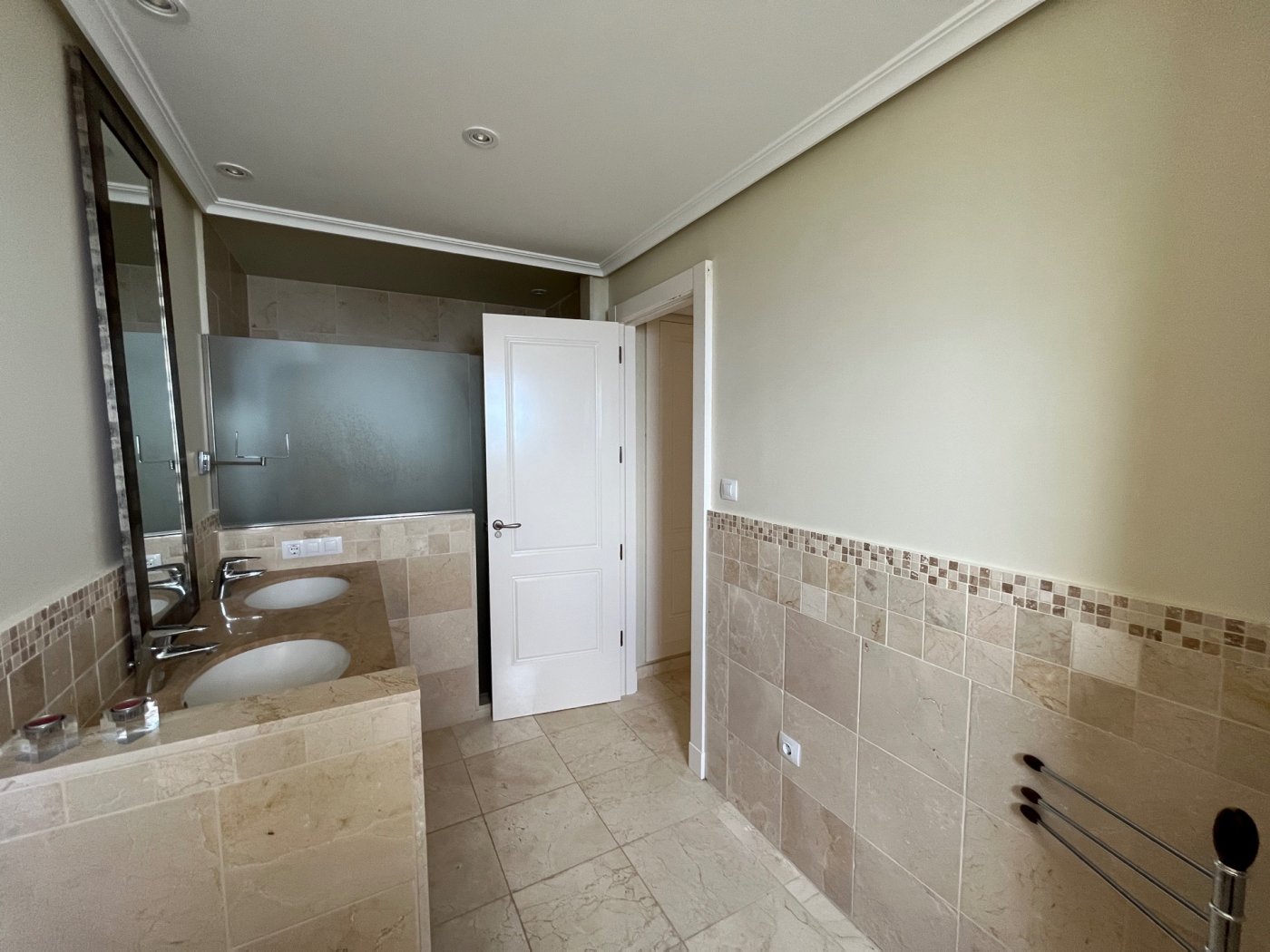 ALTEA HILLS EXCLUSIVE FLAT FOR SALE WITH SEA VIEWS