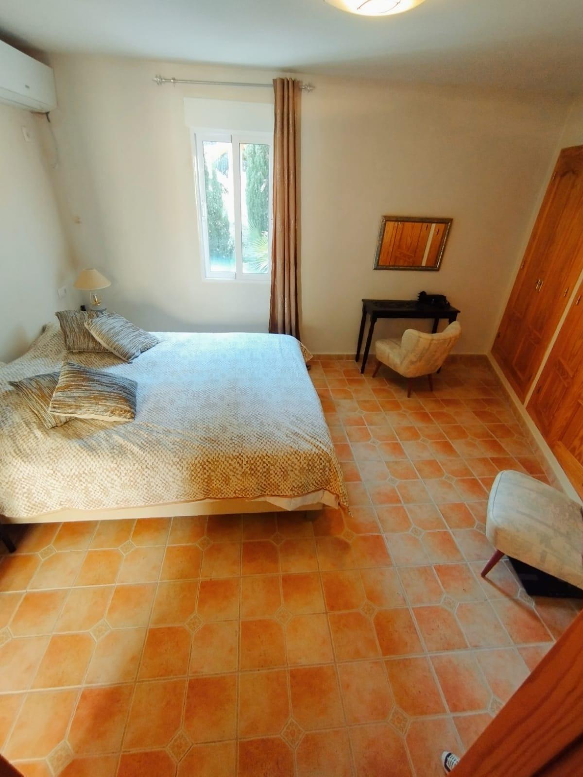2-16-34 Exclusieve villa in Calpe met panoramisch uitzicht en een grote investeringsmogelijkheid