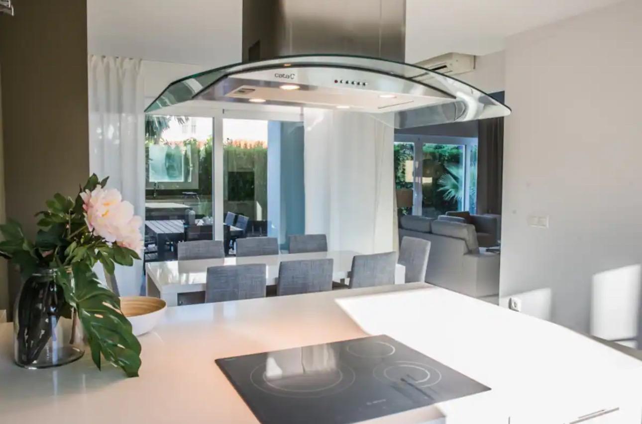 Luxury Villa in the central area of Albir