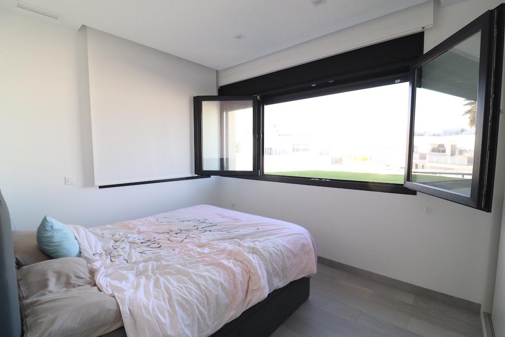 Spectaculaire onafhankelijke villa in Lomas de Cabo Roig