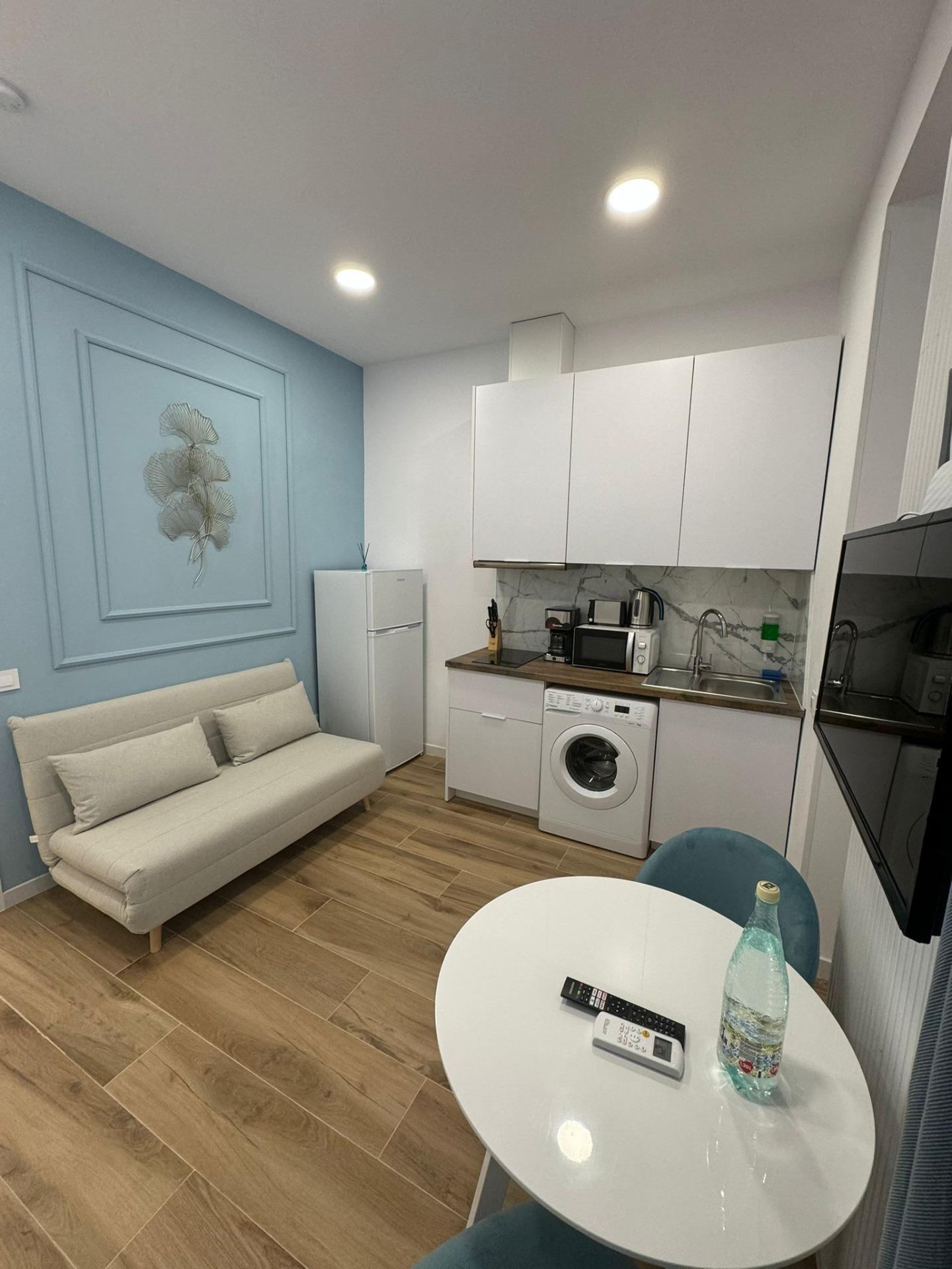 2-16-77 EDIFICIO EN VENTA EN ALICANTE CON LICENCIA TURISTICA – CAROLINAS BAJAS