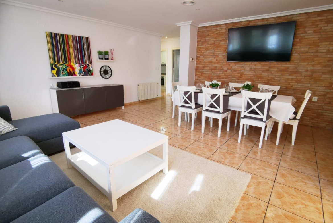 Ruim chalet in La Florida, Orihuela Costa – Ideaal om te genieten van de zon en het strand