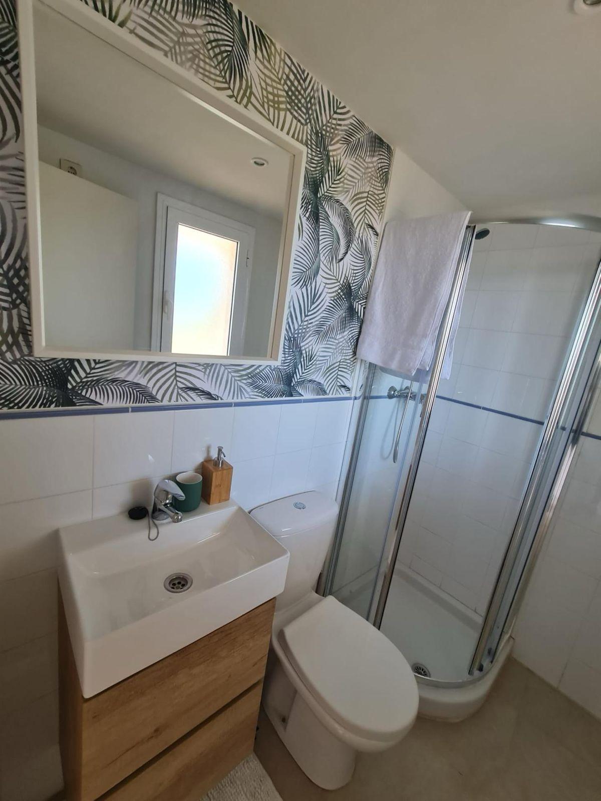 APATAMENTO CON PARKING+PISCINA EN ORIHUELA COSTA. 2 DORM. 2 BAÑOS. 85 M2.