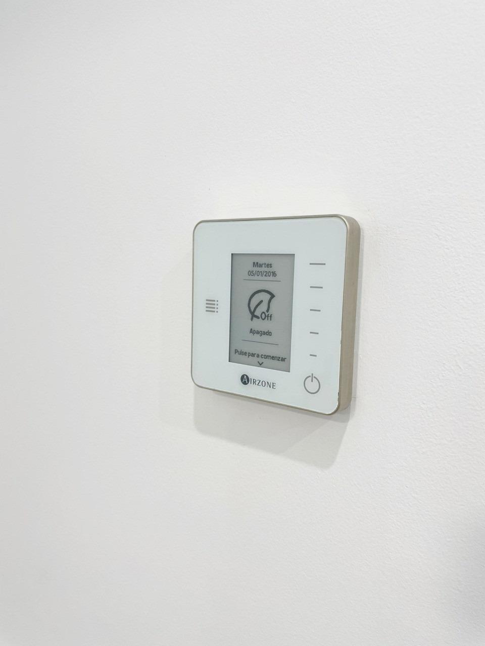 Moderne nieuwe appartementen aan de oevers van de Middellandse Zee