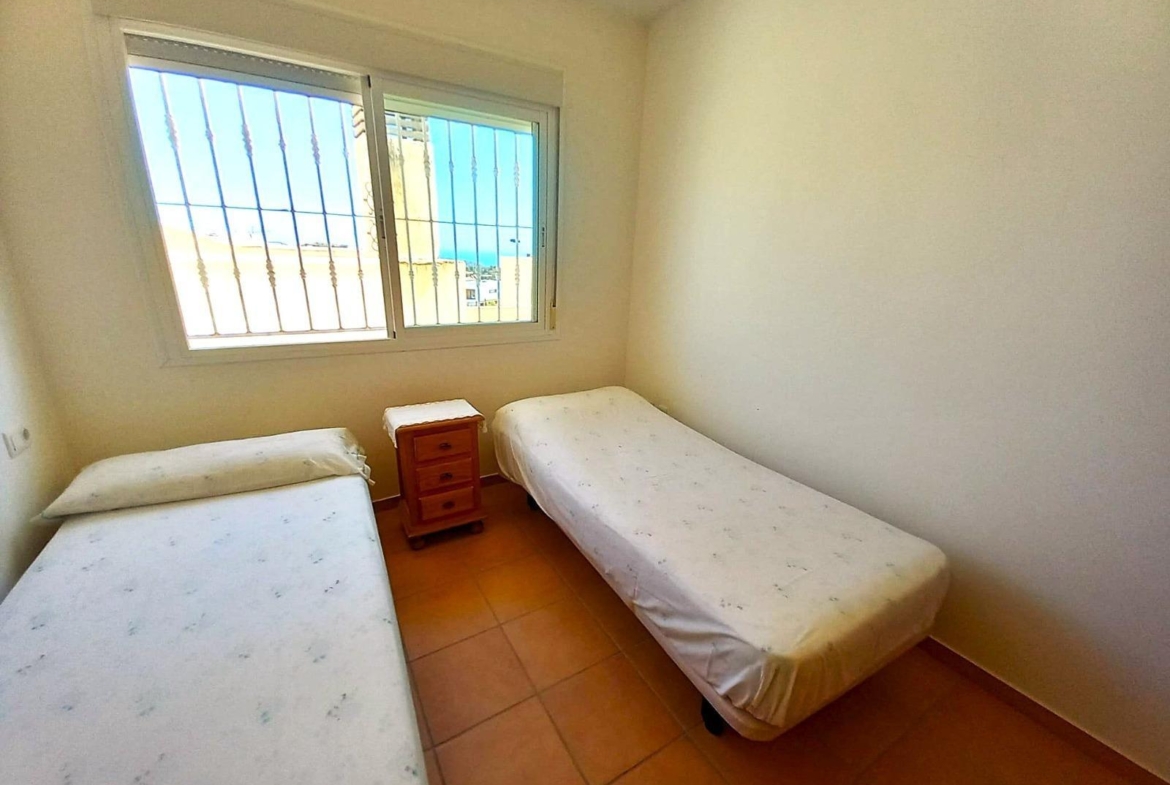Encantadora Casa Adosada con Impresionantes Vistas al Mar en Balcón de Finestrat