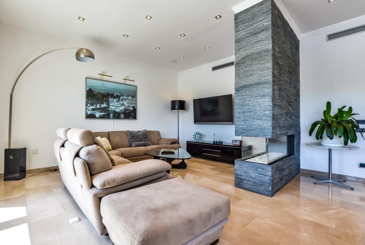 Modern and Luxurious Villa with Sea Views in Benissa 🌊