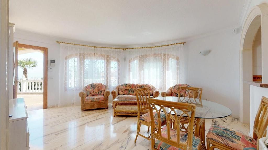 EXCLUSIEVE VILLA TE KOOP IN CALPE MET MARVELLOUS ZEEZICHTEN