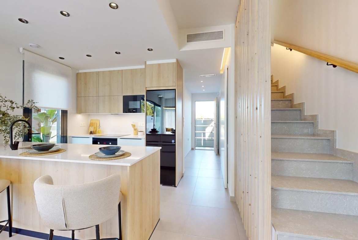 Detached modern villas placed in Roda Golf, Murcia