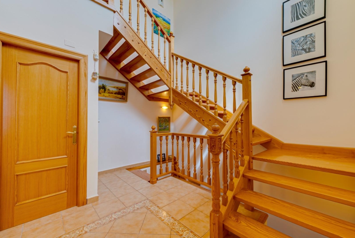 Large corner semi-detached house with sea views,