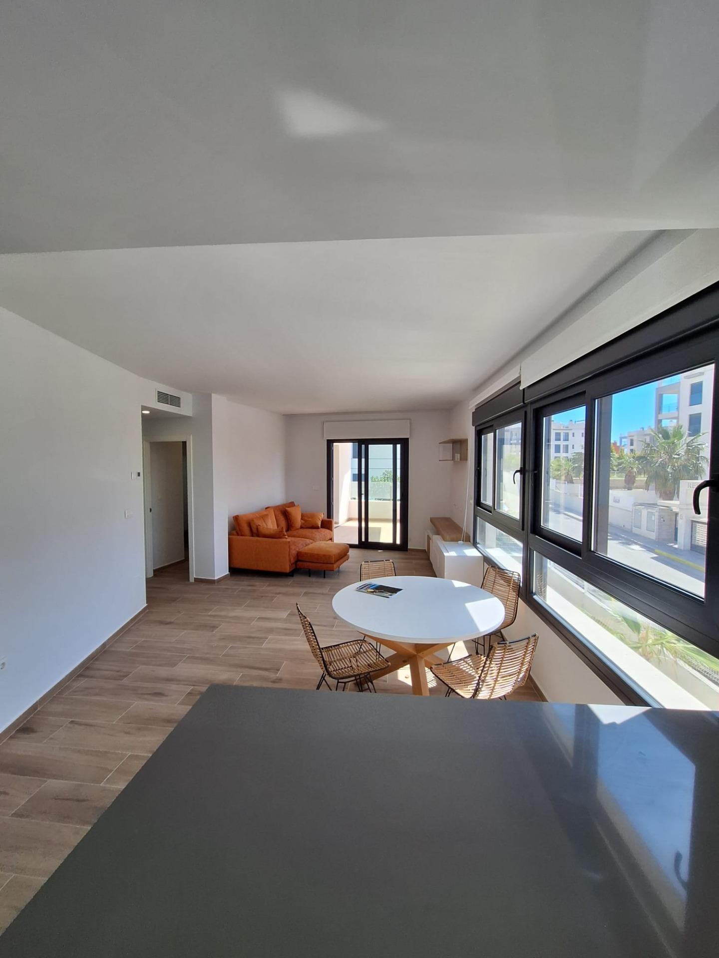Nieuwbouw appartement in Villamartin met parkeerplaats en gemeenschappelijk zwembad
