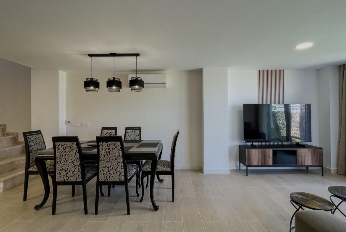 Moderne duplex met 5 slaapkamers in het exclusieve Campirroso complex, Finestrat