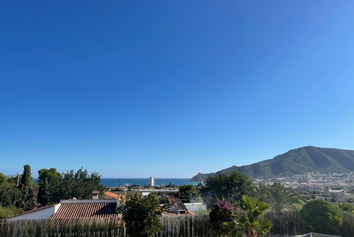 LUXURY VILLA IN ALTEA