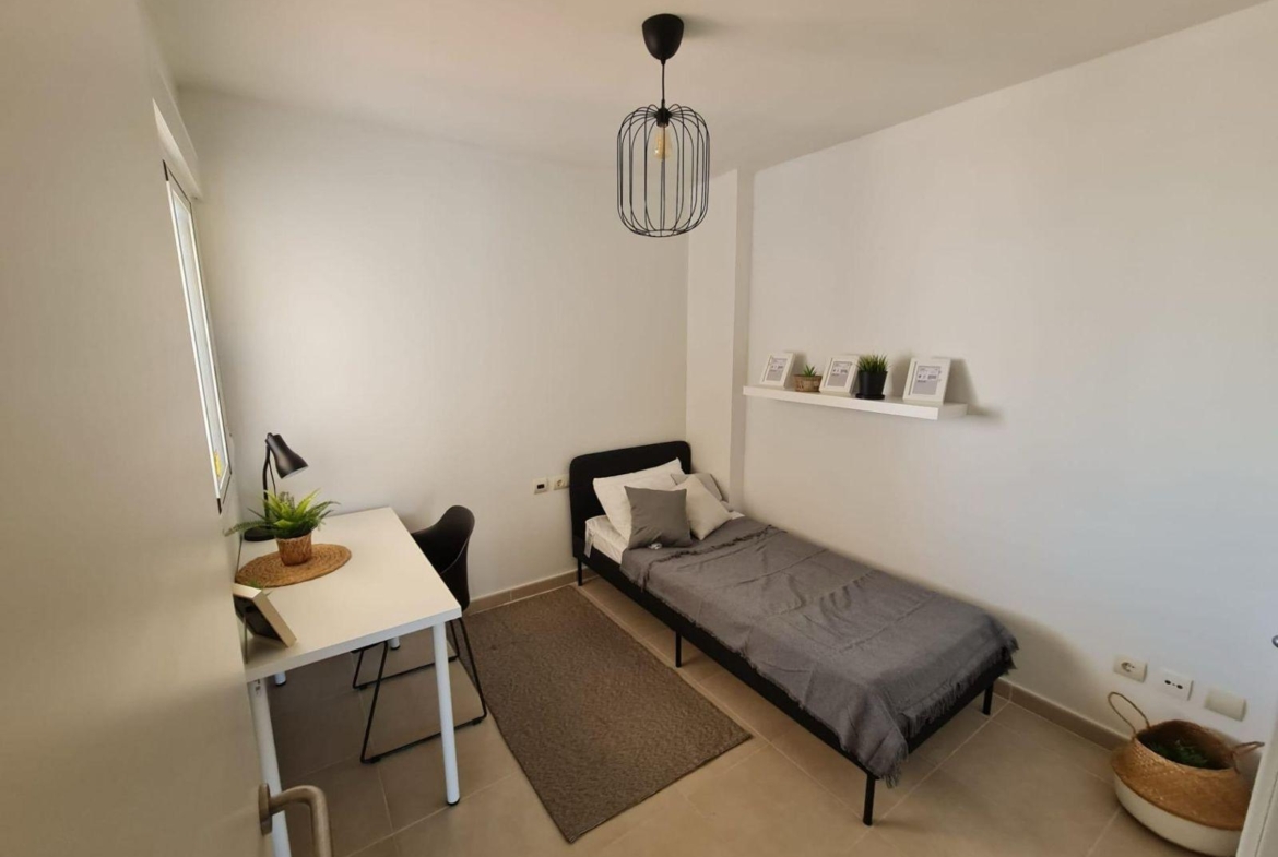 APATAMENTO CON PARKING+PISCINA EN ORIHUELA COSTA. 2 DORM. 2 BAÑOS. 85 M2.