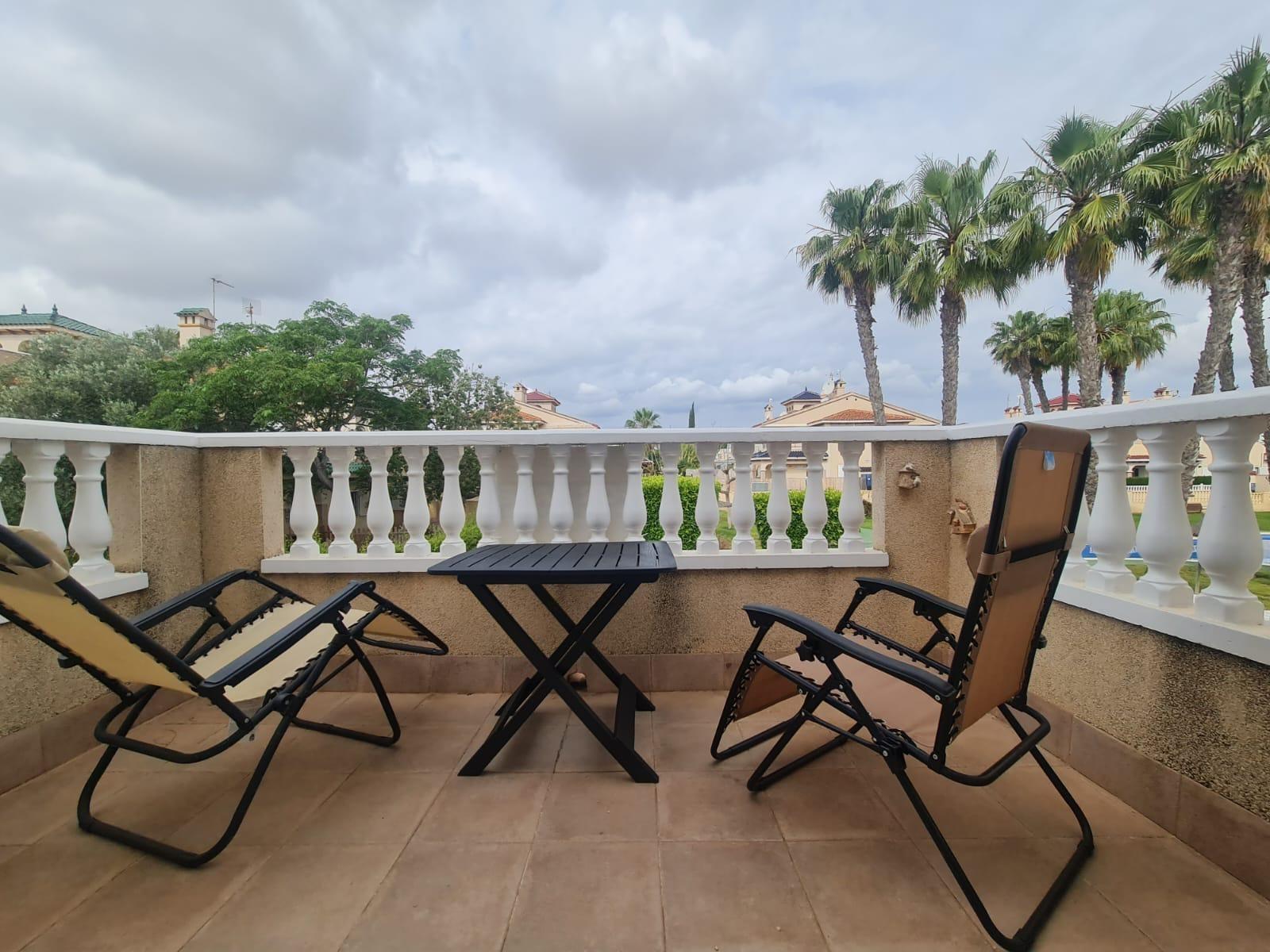BUNGALOW PLANTA ALTA CON SOLÁRIUM EN ORIHUELA COSTA, ZENIAMAR I.
