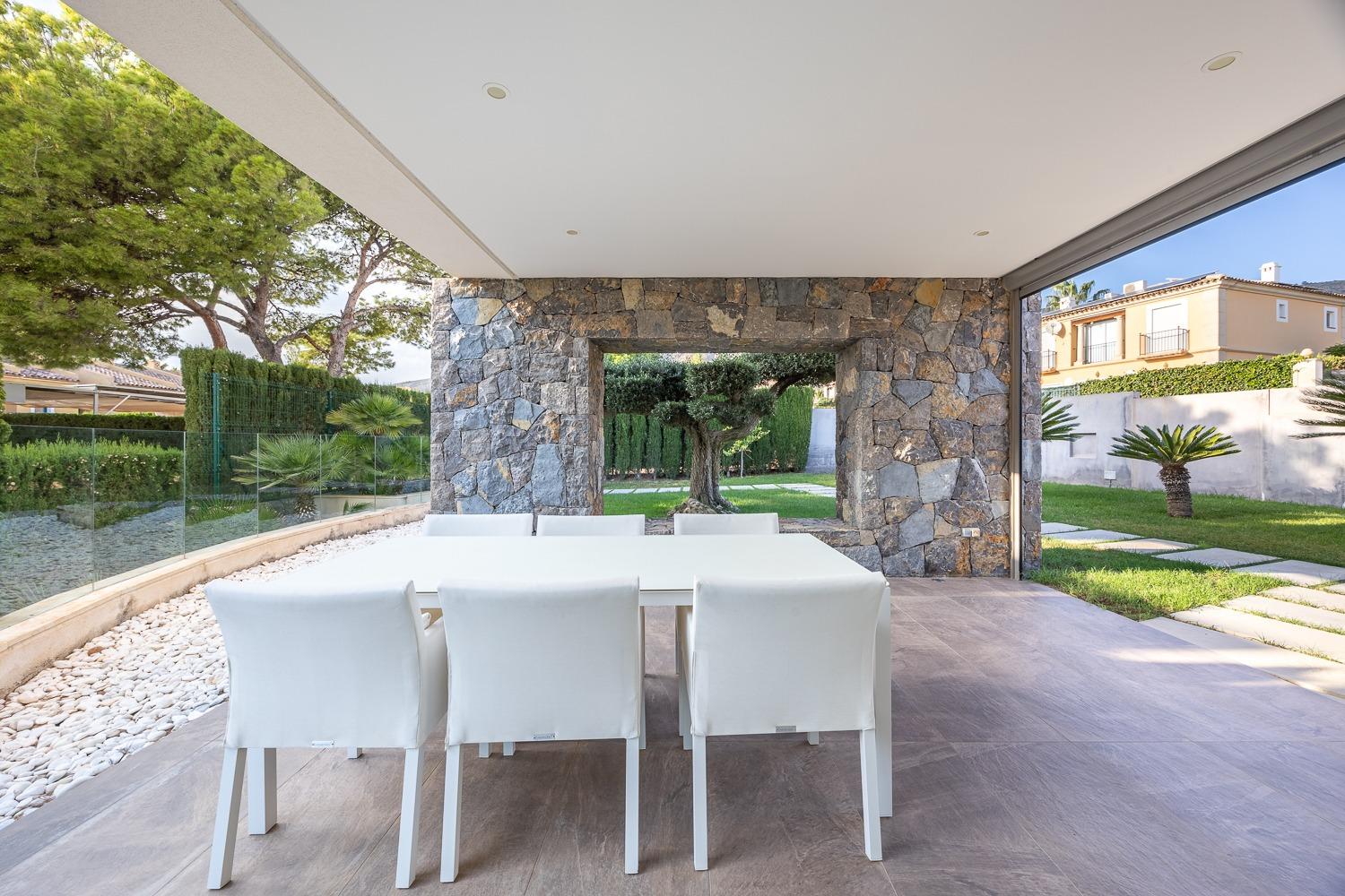 Stunning designer villa in Finestrat, where comfort meets contemporary elegance.