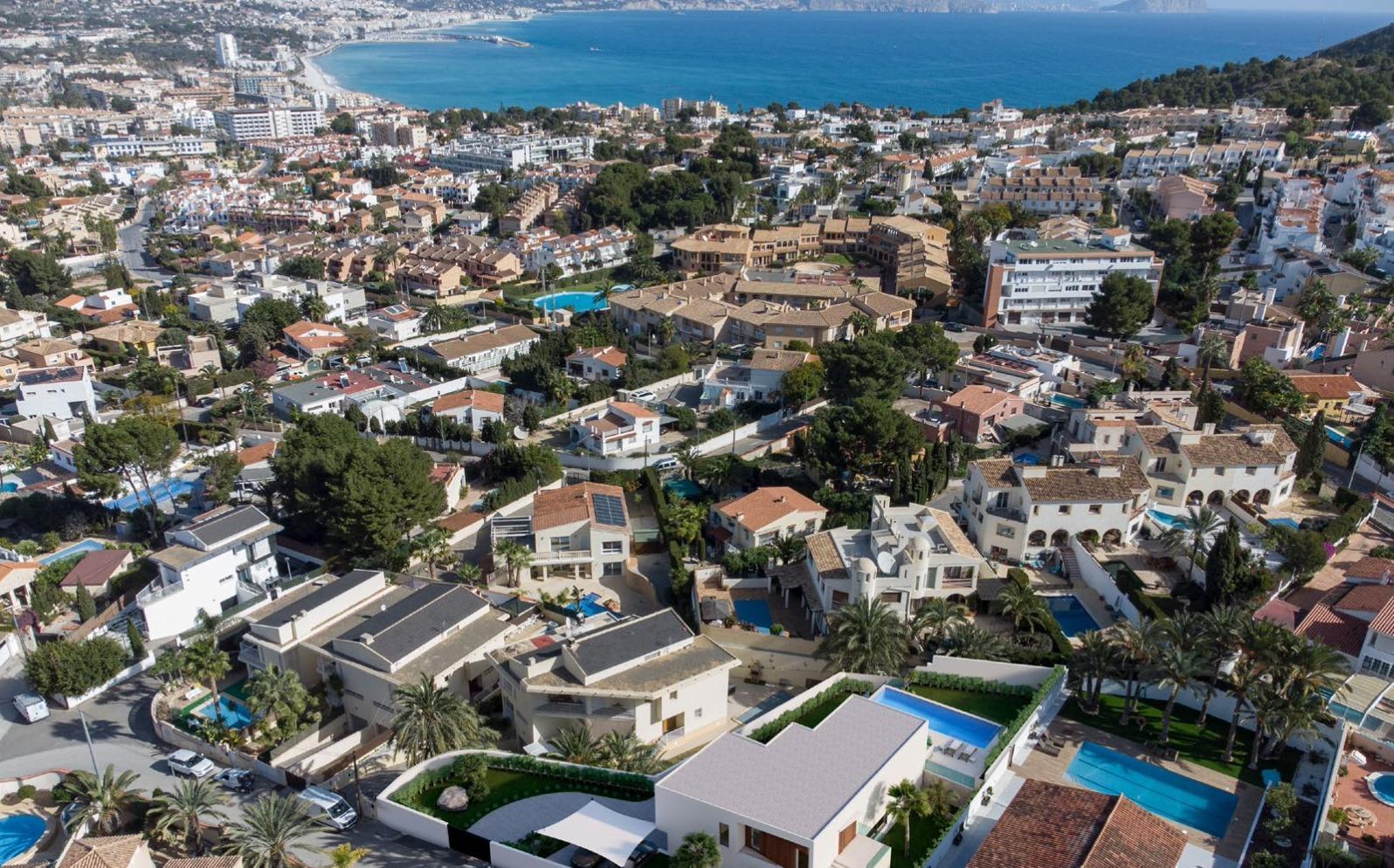2-18-197 Marina Hills Luxury Home in El Albir