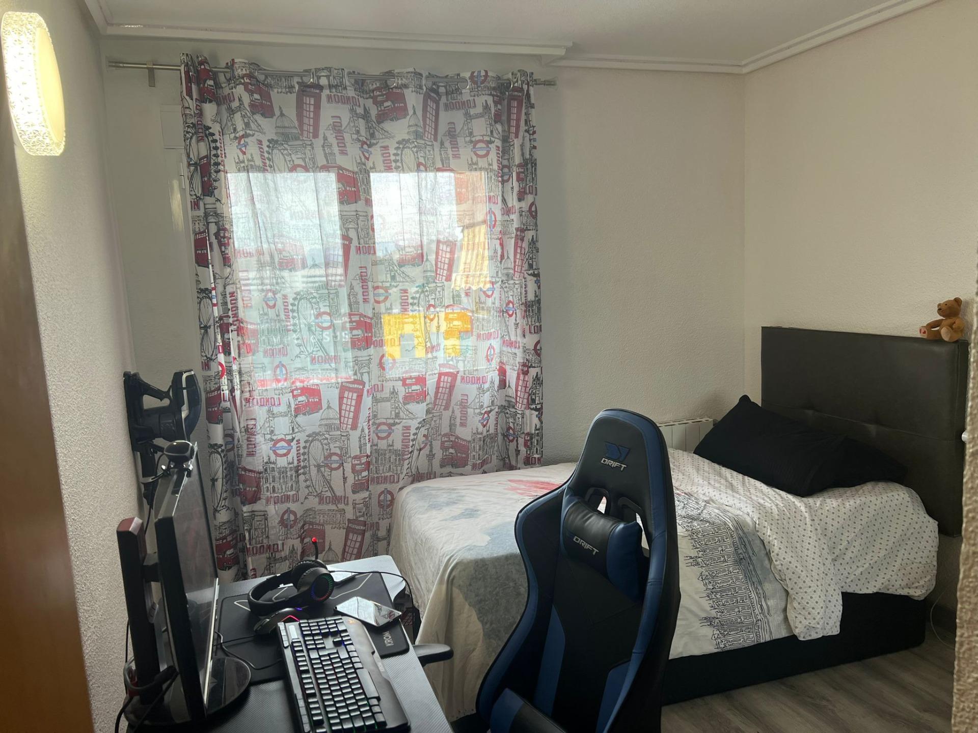 Spacious and Modern Renovated Apartment in San Blas, Alicante