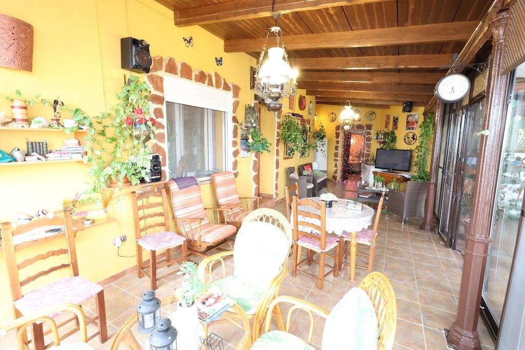CASA EN FORTUNA CON 1000 M2 DE PARCELA Y SUPERFICIE DE 120 M2 DE CASA. 5 DORM. 3 BAÑOS.