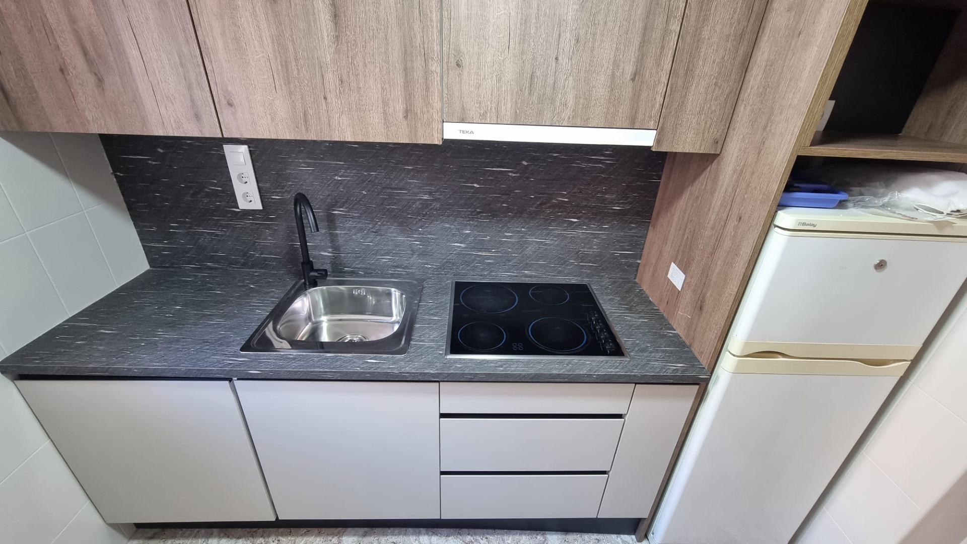 2-18-218 Apartamento semireformado a escasos metros de la playa !
