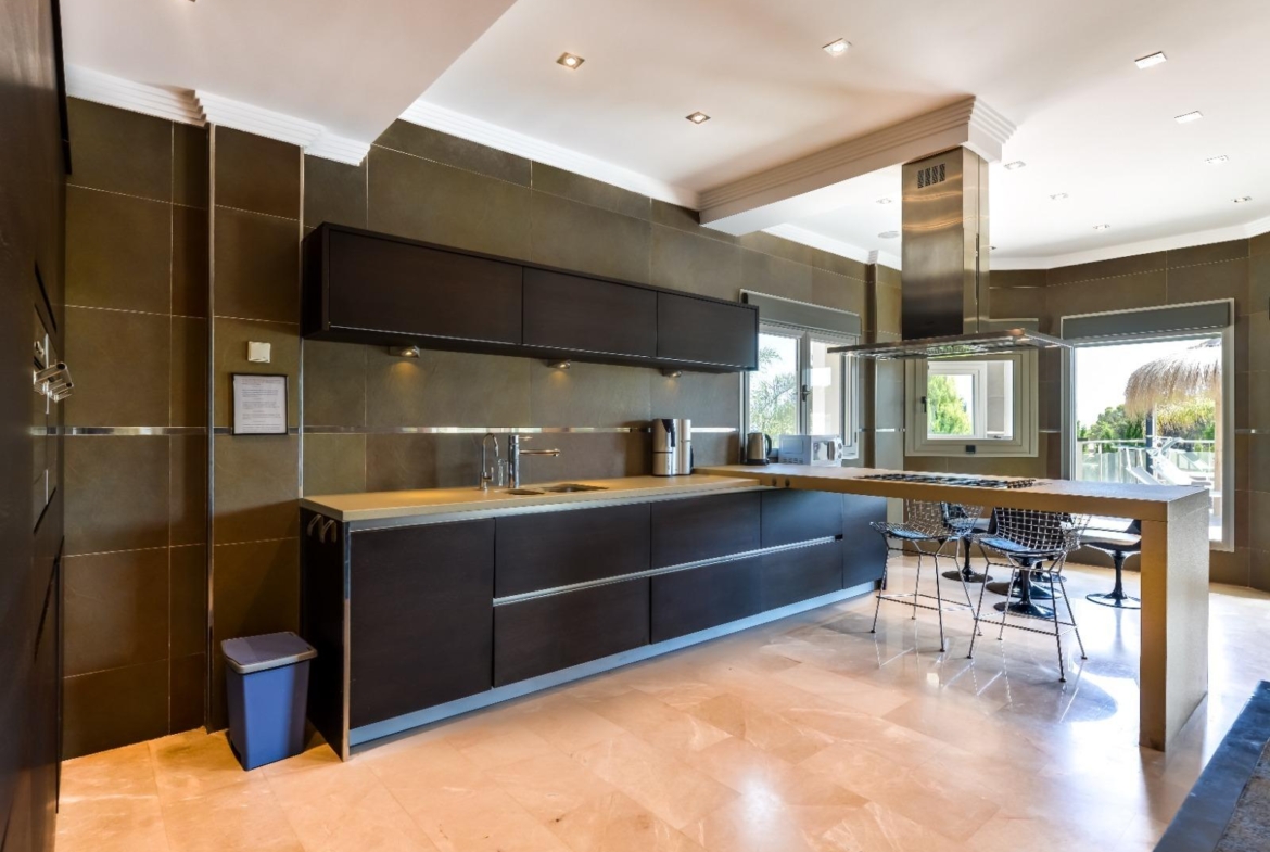 Modern and Luxurious Villa with Sea Views in Benissa 🌊