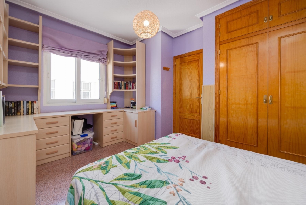 ÁTICO DE 2 HABITACIONES 2 BAÑOS Y AMPLIA TERRAZA