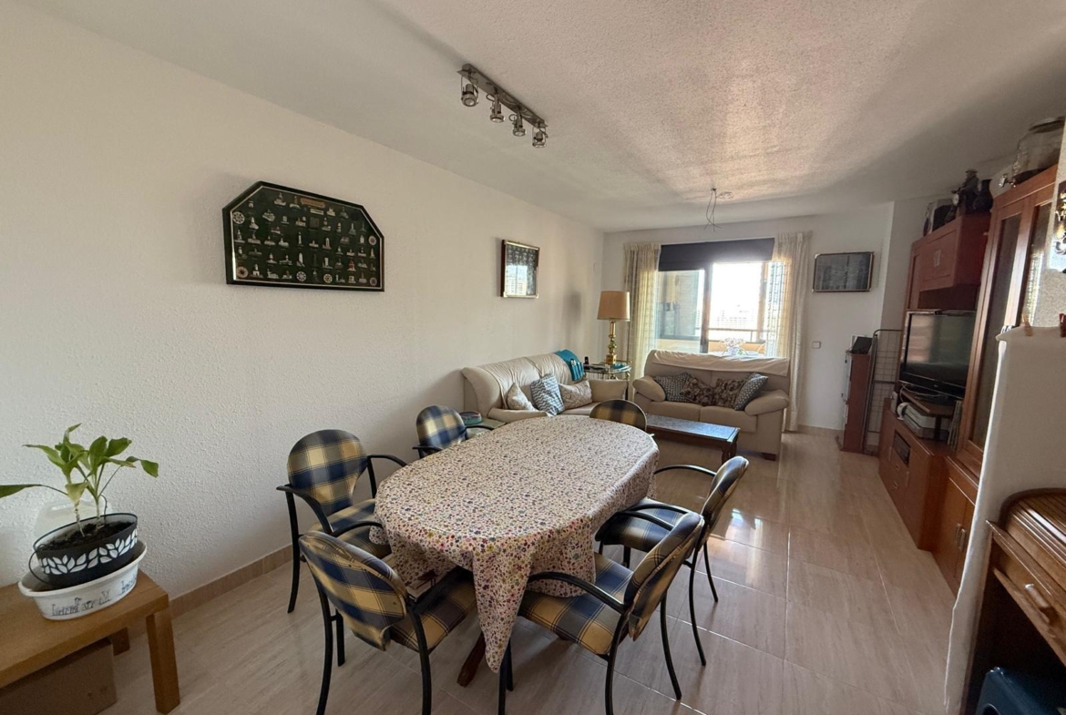 Ático Dúplex con Solárium Privado y Vistas a la Cala de Finestrat
