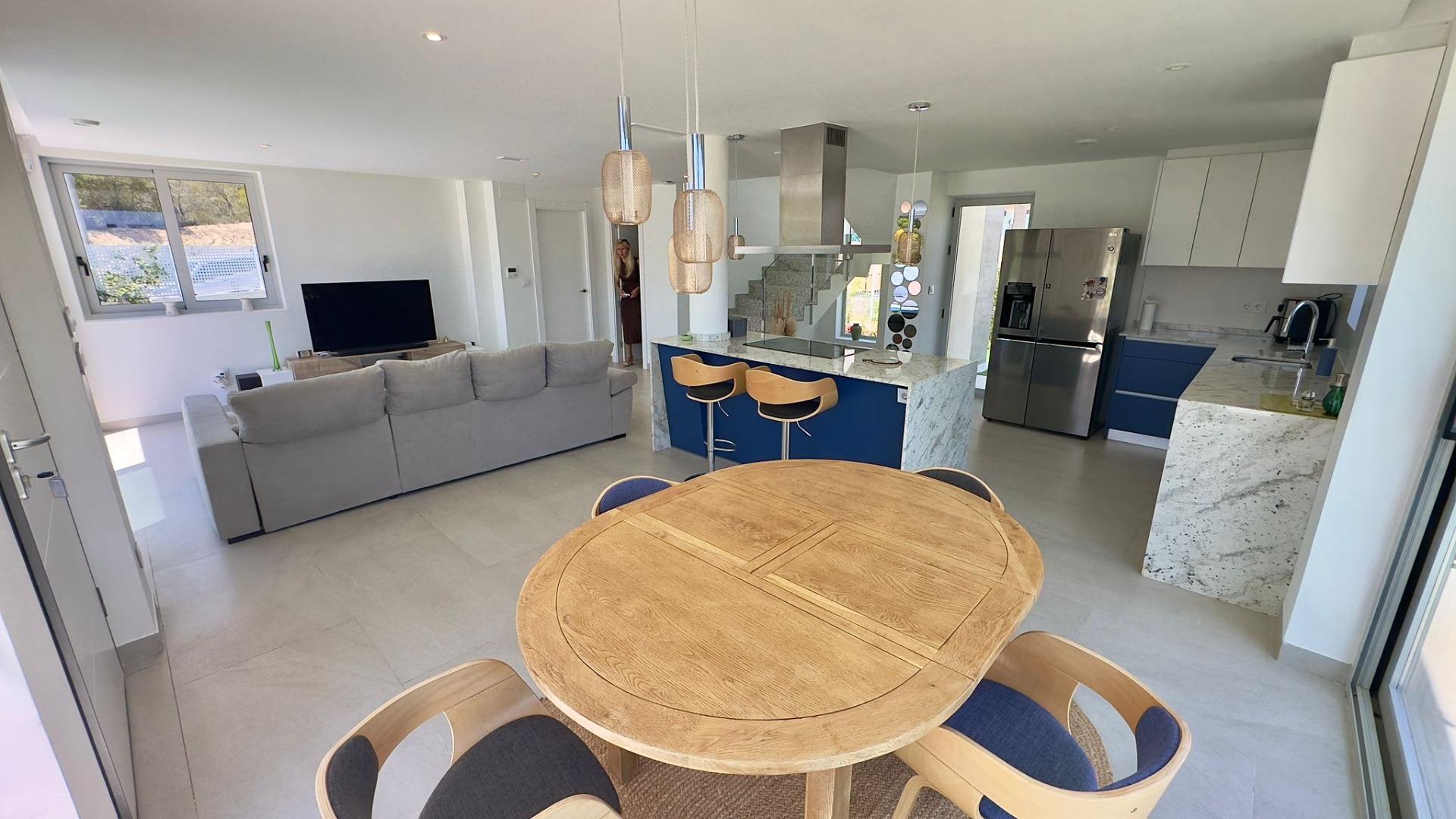 Grote villa op het balkon van Finestrat met uitzicht op de zee