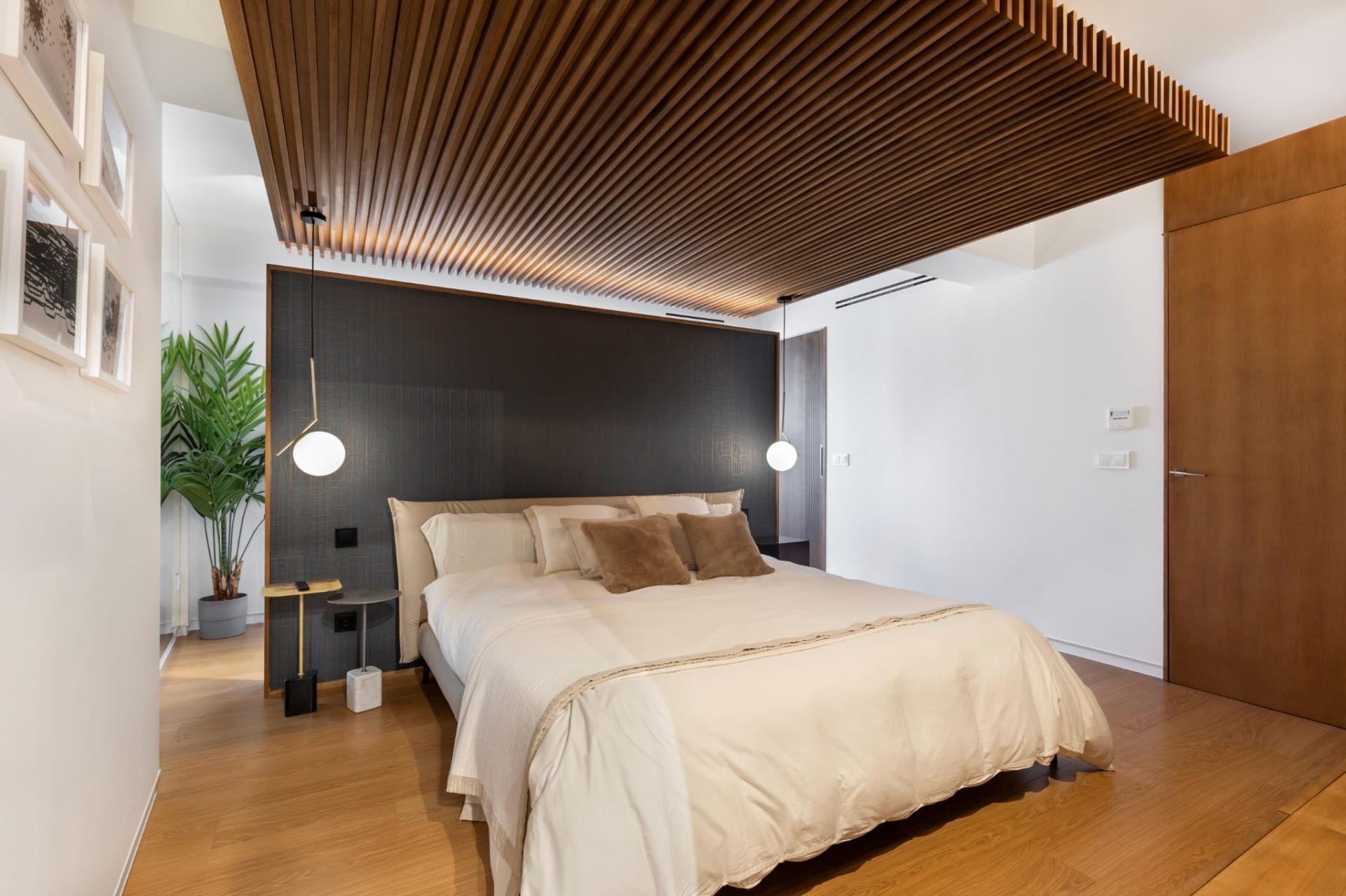 REFORMANDO APARTAMENTO EN EL CENTRO DE TORREVIEJA. 134 M2. 2 DORM. 2 BAÑOS.