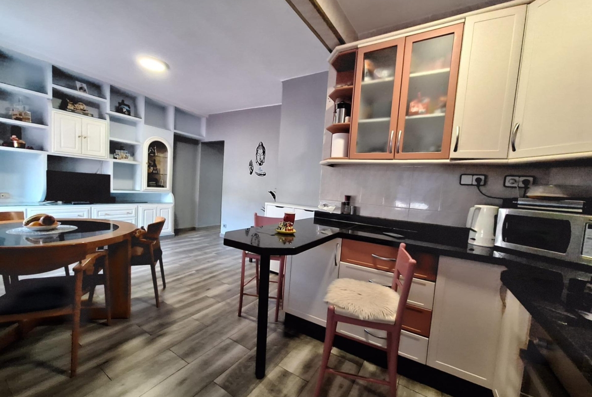 APPARTEMENT IN CAROLINAS ALTAS – BOULEVARD DEL PLA