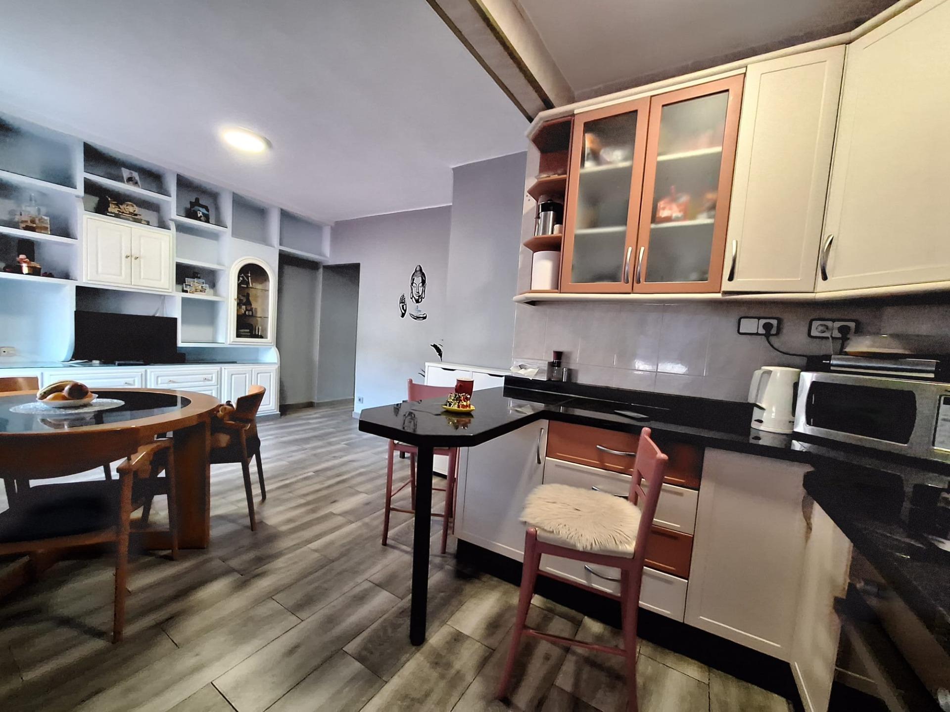 APPARTEMENT IN CAROLINAS ALTAS – BOULEVARD DEL PLA