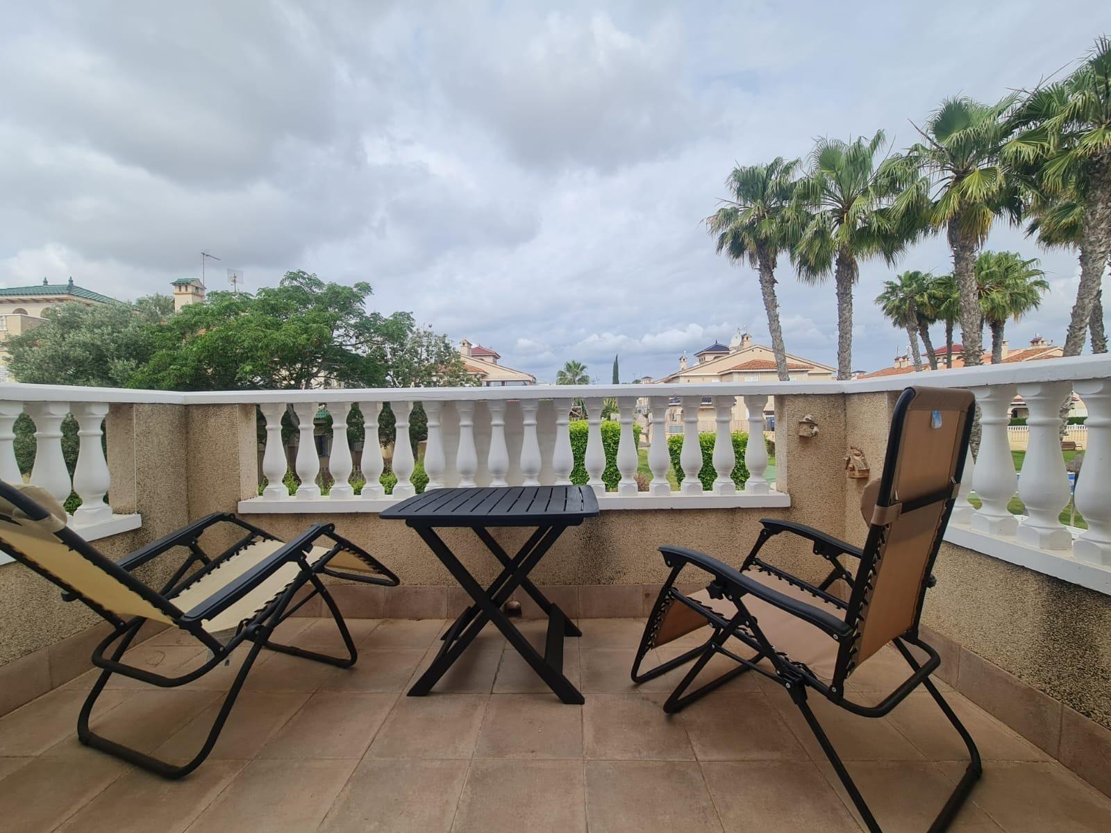 BUNGALOW PLANTA ALTA CON SOLÁRIUM EN ORIHUELA COSTA, ZENIAMAR I.