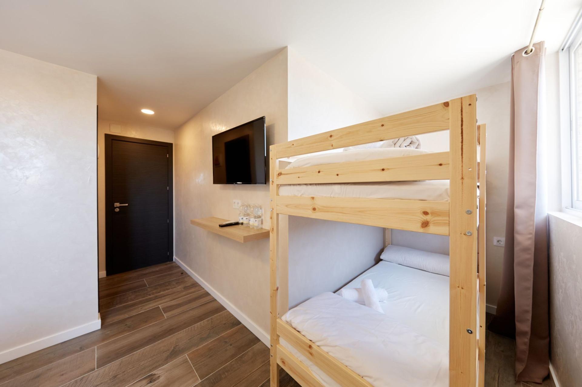 2-19-184 Magnífico Hotel Reformado en Cabo Huertas: IDEAL PARA INVERSORES