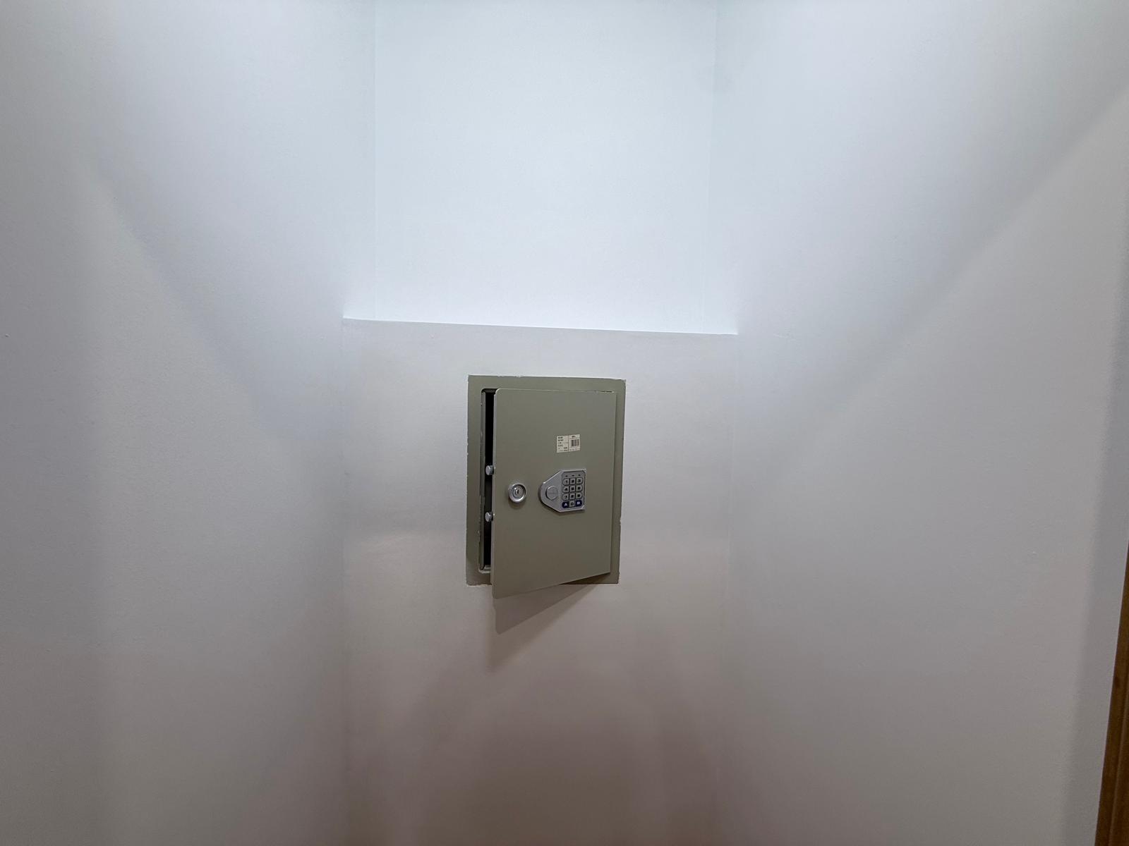 AMPLISIMO APARTAMENTO EN PRIMERA LINEA – PUERTO DE TORREVIEJA : 3 HAB, 2 BAÑOS, GARAJE Y TRASTERO