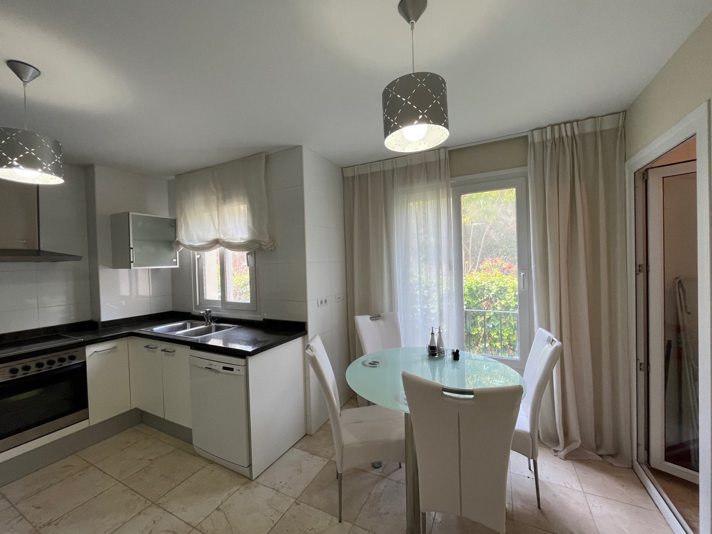 ALTEA HILLS EXCLUSIVE FLAT FOR SALE WITH SEA VIEWS