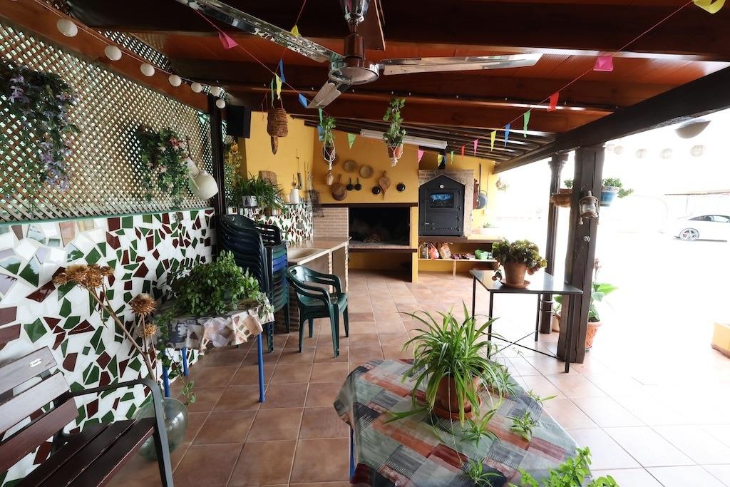 CASA EN FORTUNA CON 1000 M2 DE PARCELA Y SUPERFICIE DE 120 M2 DE CASA. 5 DORM. 3 BAÑOS.