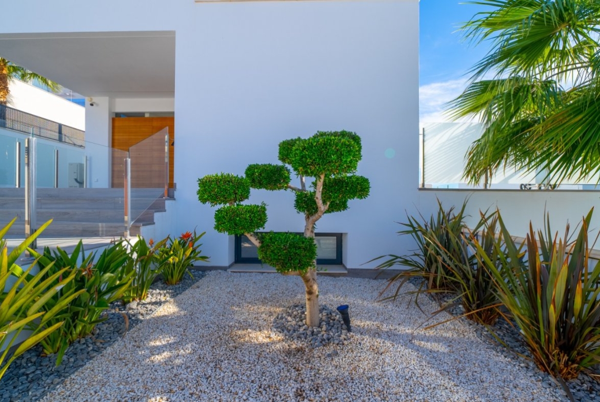VILLA DE LUJO EN VENTA EN FINESTRAT – BALCON DE FINESTRAT